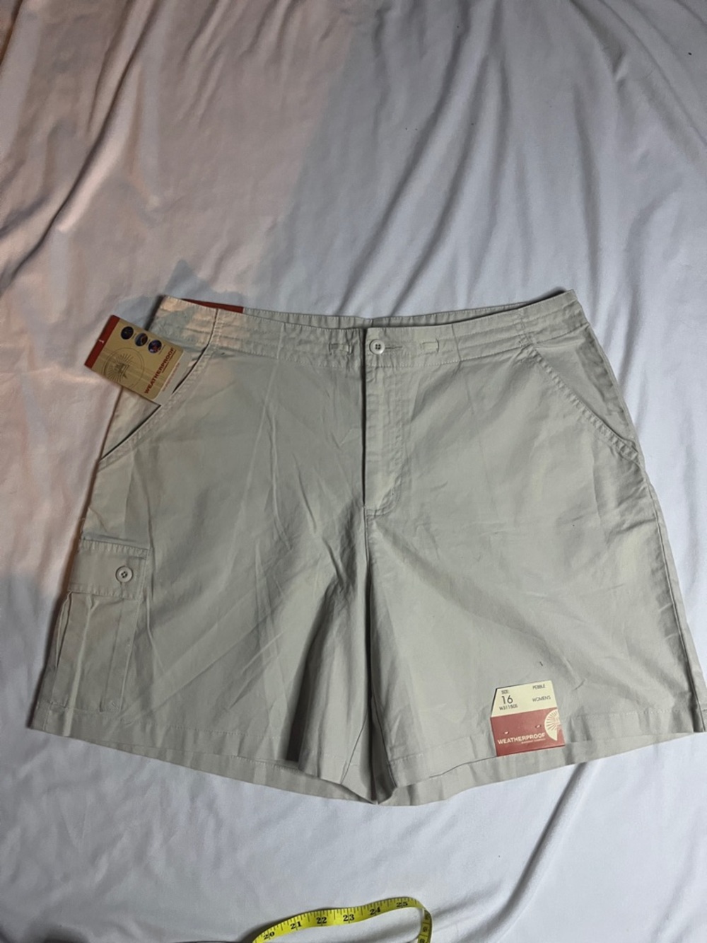 NWT Weatherproof Garment Company Cargo Shorts